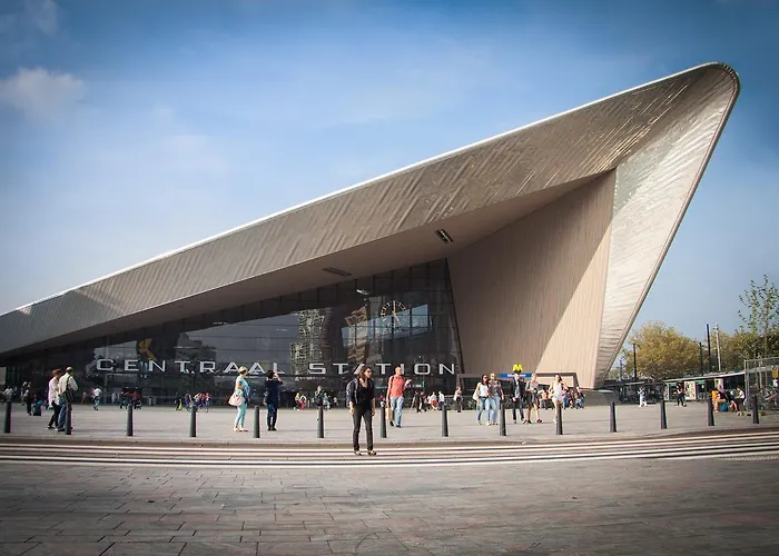 호텔 브레이트너 3*